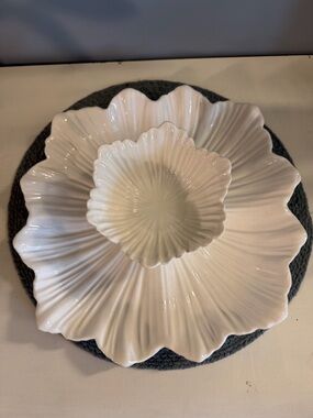 Whittier Potteries Flower Serving Bowl Set - Elegant Floral Design